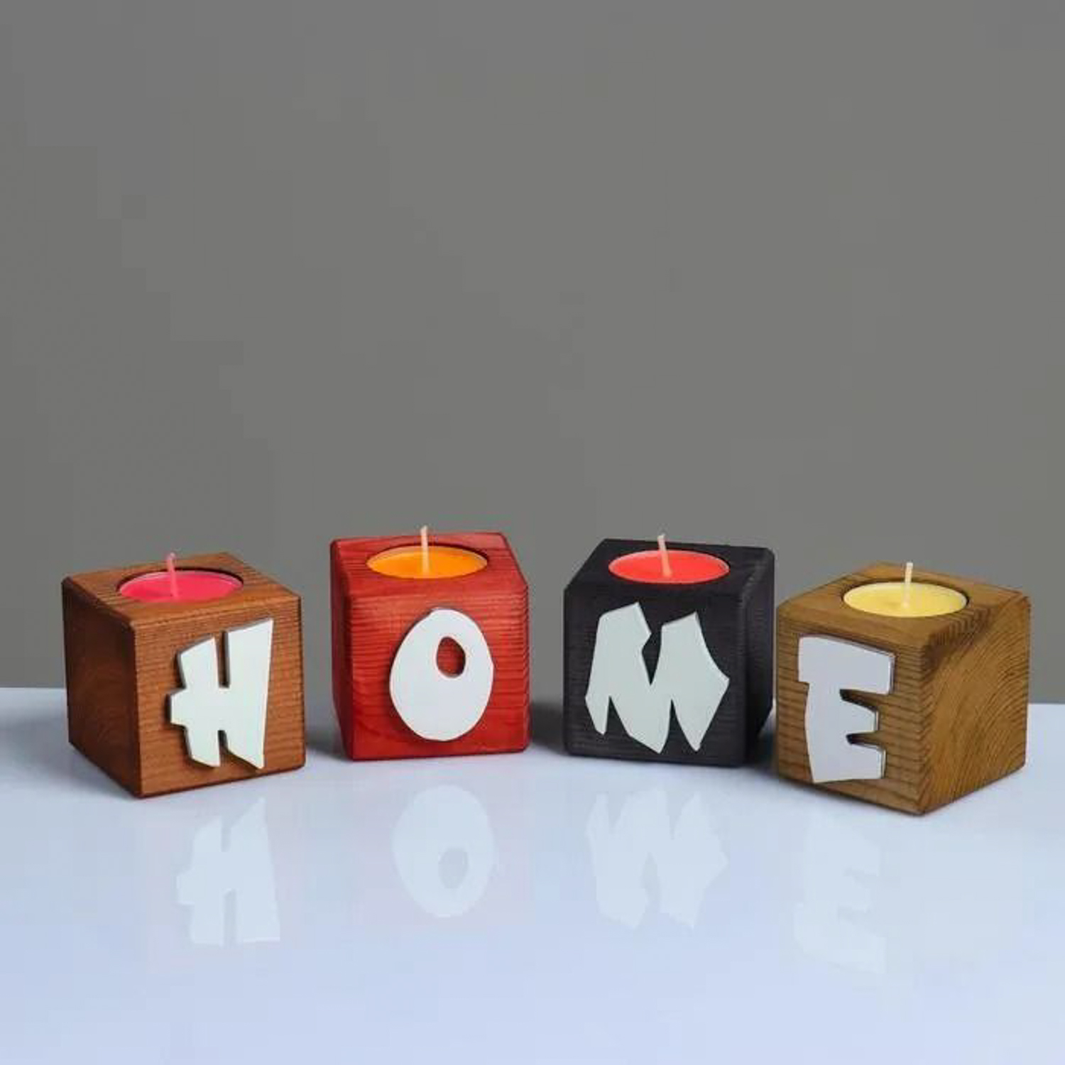 Подсвечник для интерьера 4 шт с надписью HOME, цвет: "Микс", аромат: ягодно-фруктовый микс 5381416 Подсвечник для интерьера 4 шт с надписью HOME, цвет: "Микс", аромат: ягодно-фруктовый микс 5381416