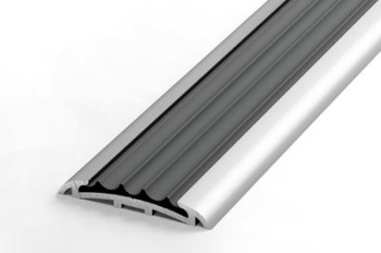 Профиль для ступеней входной группы 40х1800 мм Лука ПС 08-1, ПВХ вставка, серебро люкс